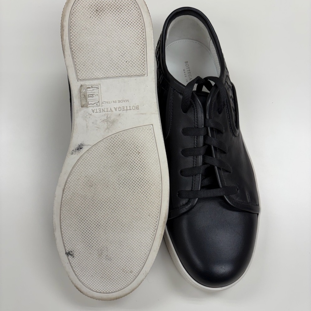 Bottega Veneta Black Leather Woven-Panel Luxury Shoes - Picture 4 of 5
